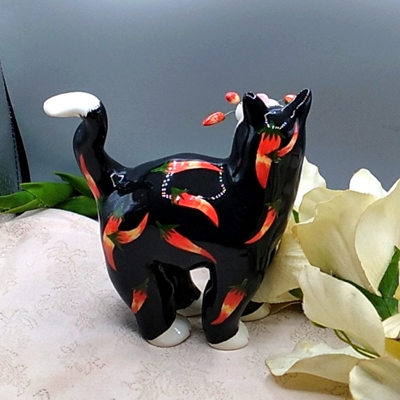 Amy Lacombe 2002 Whimsical Ceramic Cat Hot Chili Peppers - Picture 3 of 10